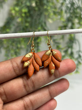 Load image into Gallery viewer, Orange Spice Leaf
